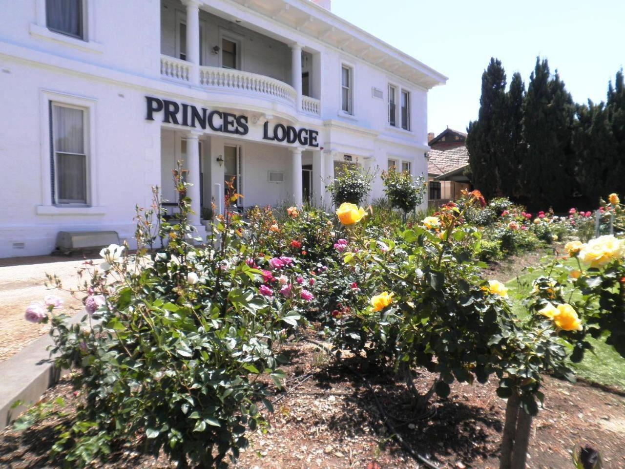 Princes Lodge Motel Adelaide Exterior photo